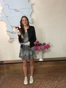 Выпускница нашей школы  Романенко Ксения получила высший балл на ЕГЭ по литературе.